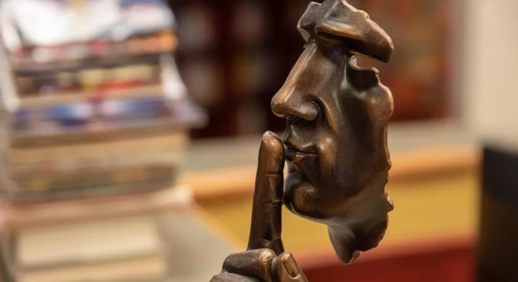 Silent communication history